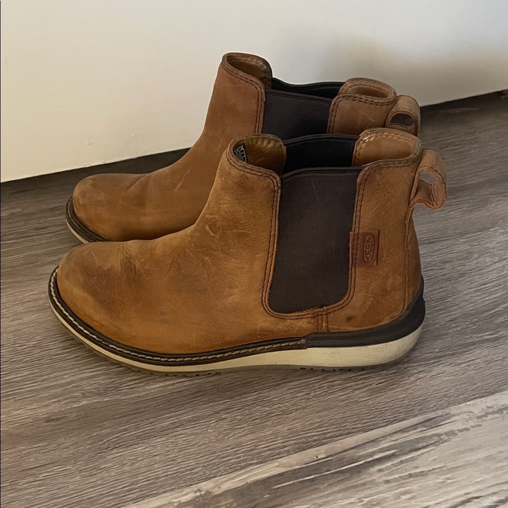 Keen Brown Chelsea Ankle Boots